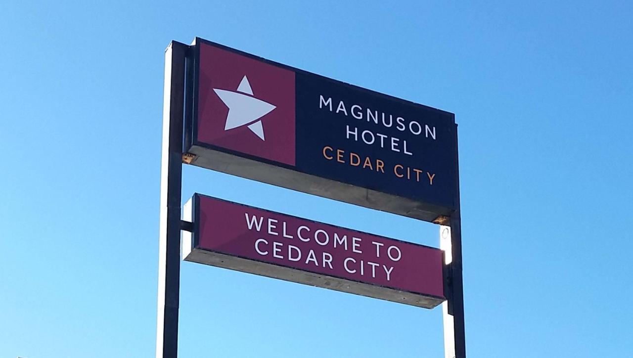Magnuson Cedar Stadt Exterior foto